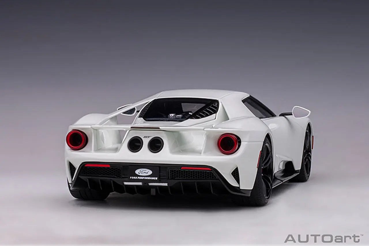1:18 SCALE Ford GT - Perfect Diecast