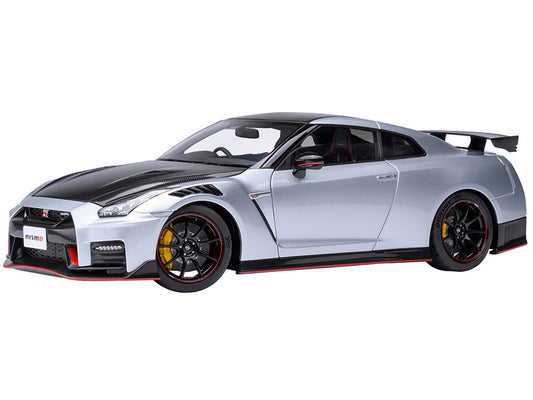 Nissan GT-R (R35) Nismo Special Edition RHD (Right Hand Drive) Ultimate Metal Silver with Carbon Hood and Top 1/18 Scale