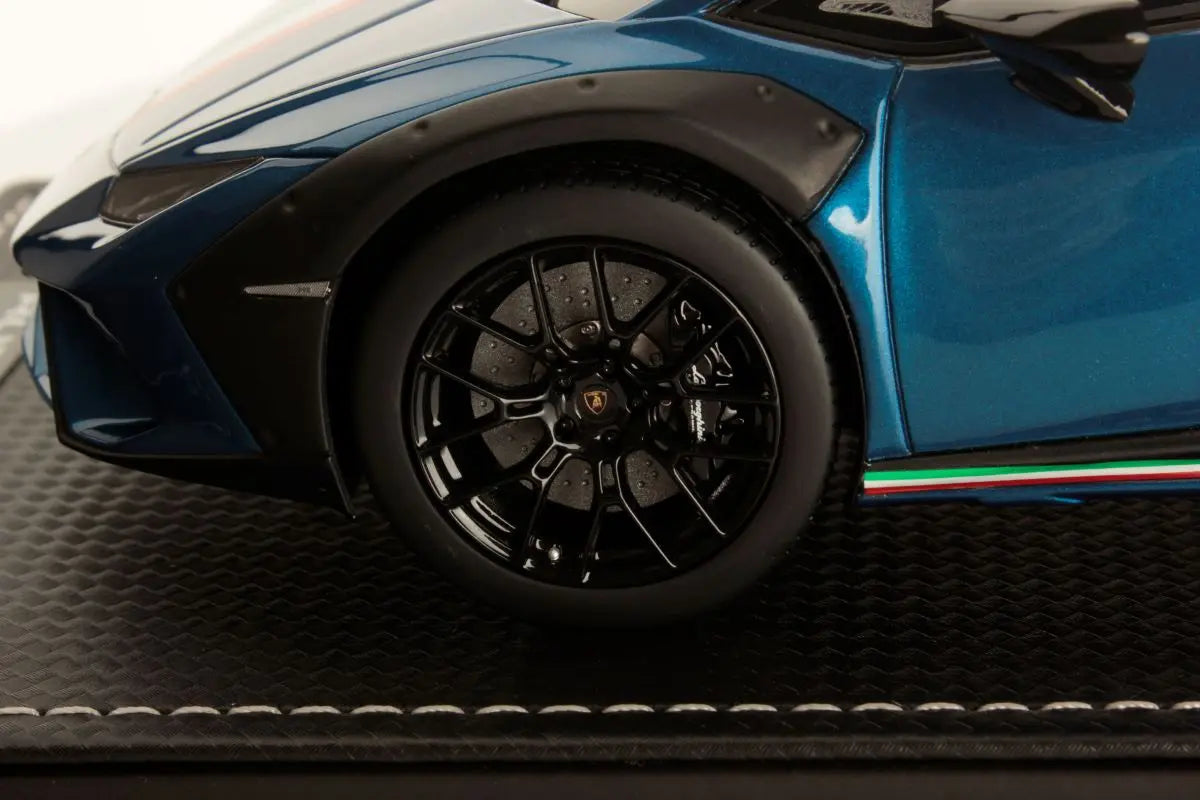 Lamborghini Huracan Sterrato 1:18 Scale - Perfect Diecast
