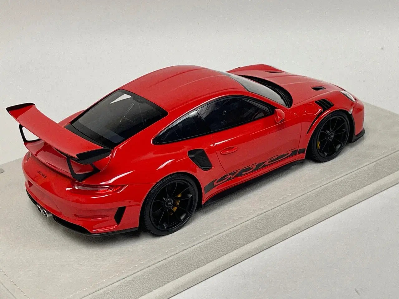Porsche 911 (991.2) GT3 RS (Orange) 1:18 Scale - Perfect Diecast